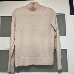Banana republic merino wool Elegant Cream Turtleneck mock neck Sweater s